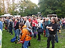 Publikum im Regen
